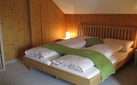 Zimmer & Z'Morgae Schoenenboden