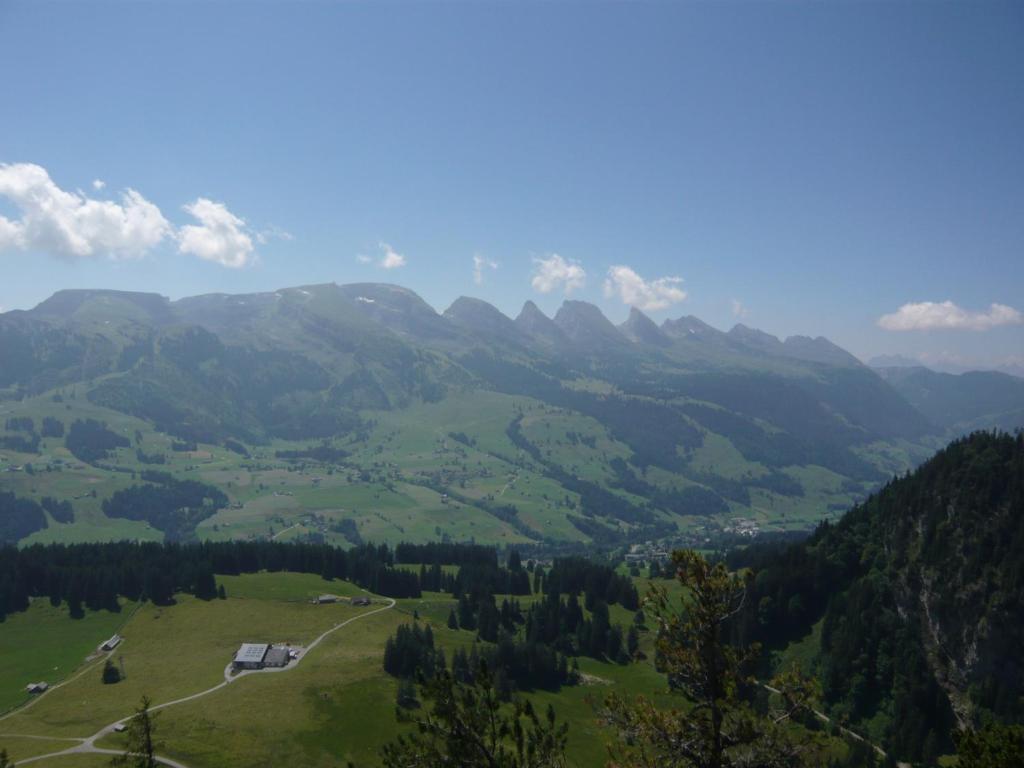 Zimmer & Z'Morgae Schoenenboden Wildhaus Buitenkant foto